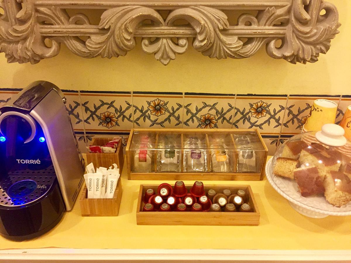 Pensao Flor Da Baixa Hotell Lisboa Exteriör bild